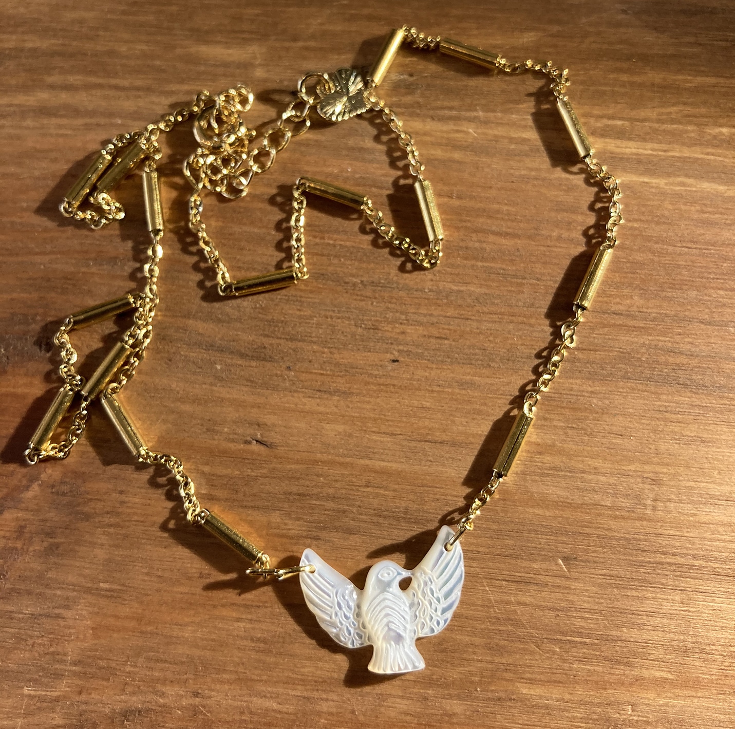 Collier enfant colombe en nacre Collier - enfant - en nacre