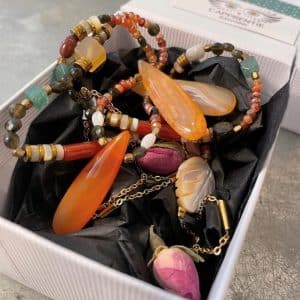 L'Apprentie - Pierres et Bijoux - Bayonne - Atelier bijou Bouclier