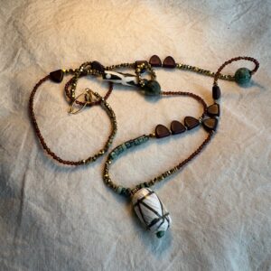 Sautoir Jasmine - Pièce ancienne en coquillage & turquoise