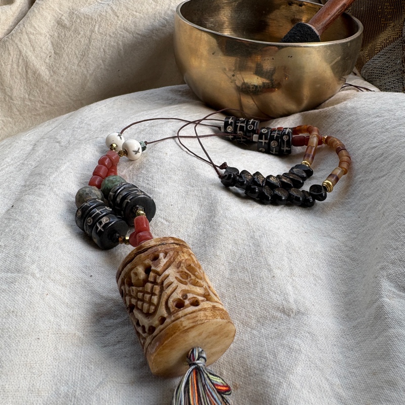 Sautoir jade sculpté