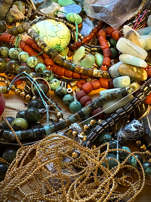 pierres bijoux pays basque apprentie anglet atelier verticale