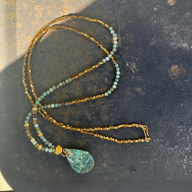 Sautoir Chrysocolle de Madagascar Sautoir Chrysocolle de Madagascar – Image 3