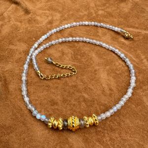 Collier le Compagnon - 7 pierres pour 7 énergies - Labradorite