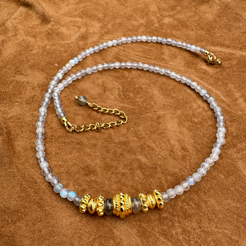 Collier le Compagnon - 7 pierres pour 7 énergies Collier le Compagnon - 7 pierres pour 7 énergies – Image 9