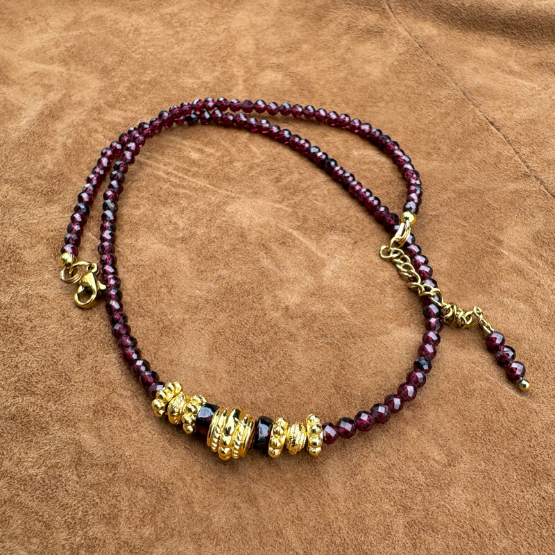 Collier le Compagnon - 7 pierres pour 7 énergies Collier le Compagnon - 7 pierres pour 7 énergies – Image 4