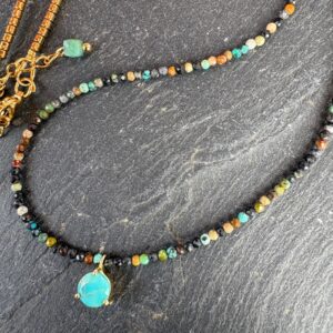 Collier turquoise africaine naturelle facettée