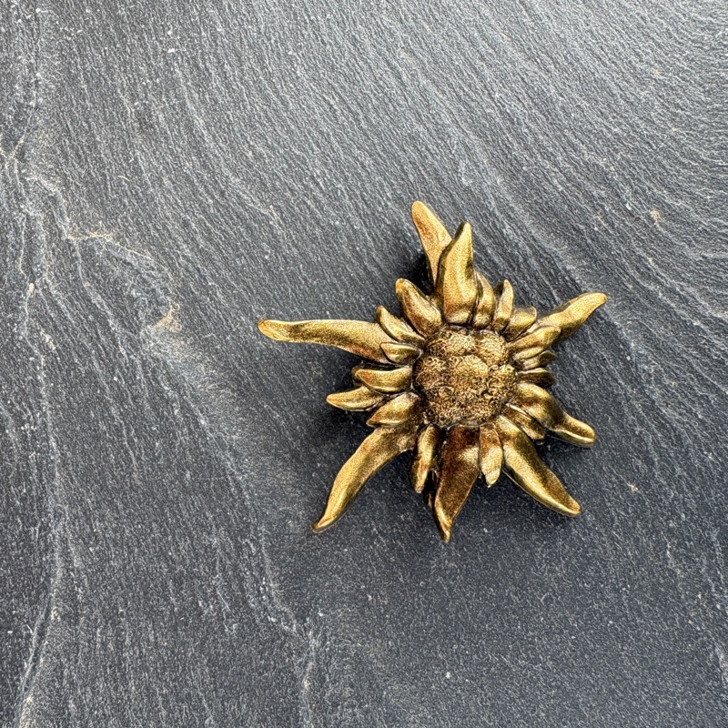Broche Eguzki Lore Broche Eguzki Lore