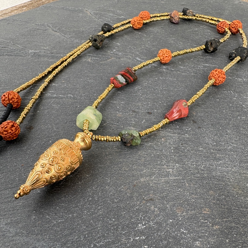 Sautoir Talisman et cailloux Sautoir Talisman et cailloux – Image 4