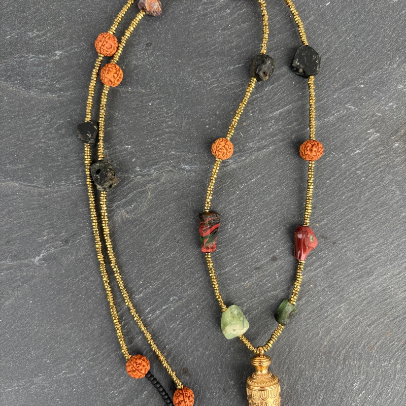 Sautoir Talisman et cailloux Sautoir Talisman et cailloux – Image 3